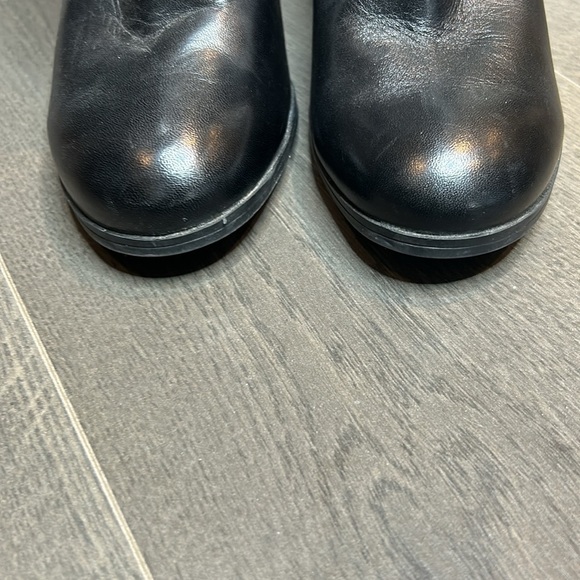 Marc Fisher Kattie Leather Ankle Booties Block Heel Black Women size 6.5 - Picture 6 of 13